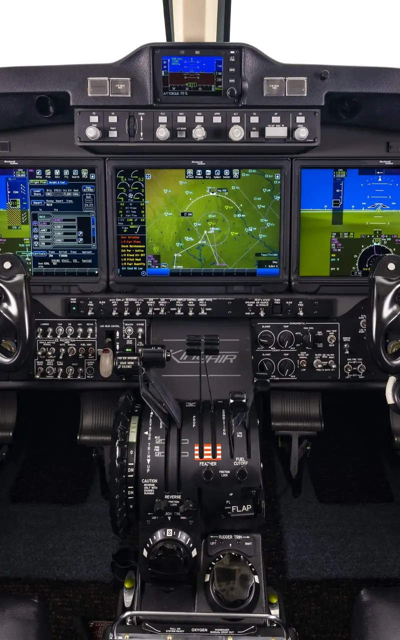 Beechcraft King Air 360 — Advanced Cockpit The advanced cockpit dashboard of the Beechcraft King Air 360 turboprop, featuring multiple digital displays and controls, ready for flights from Malaga.